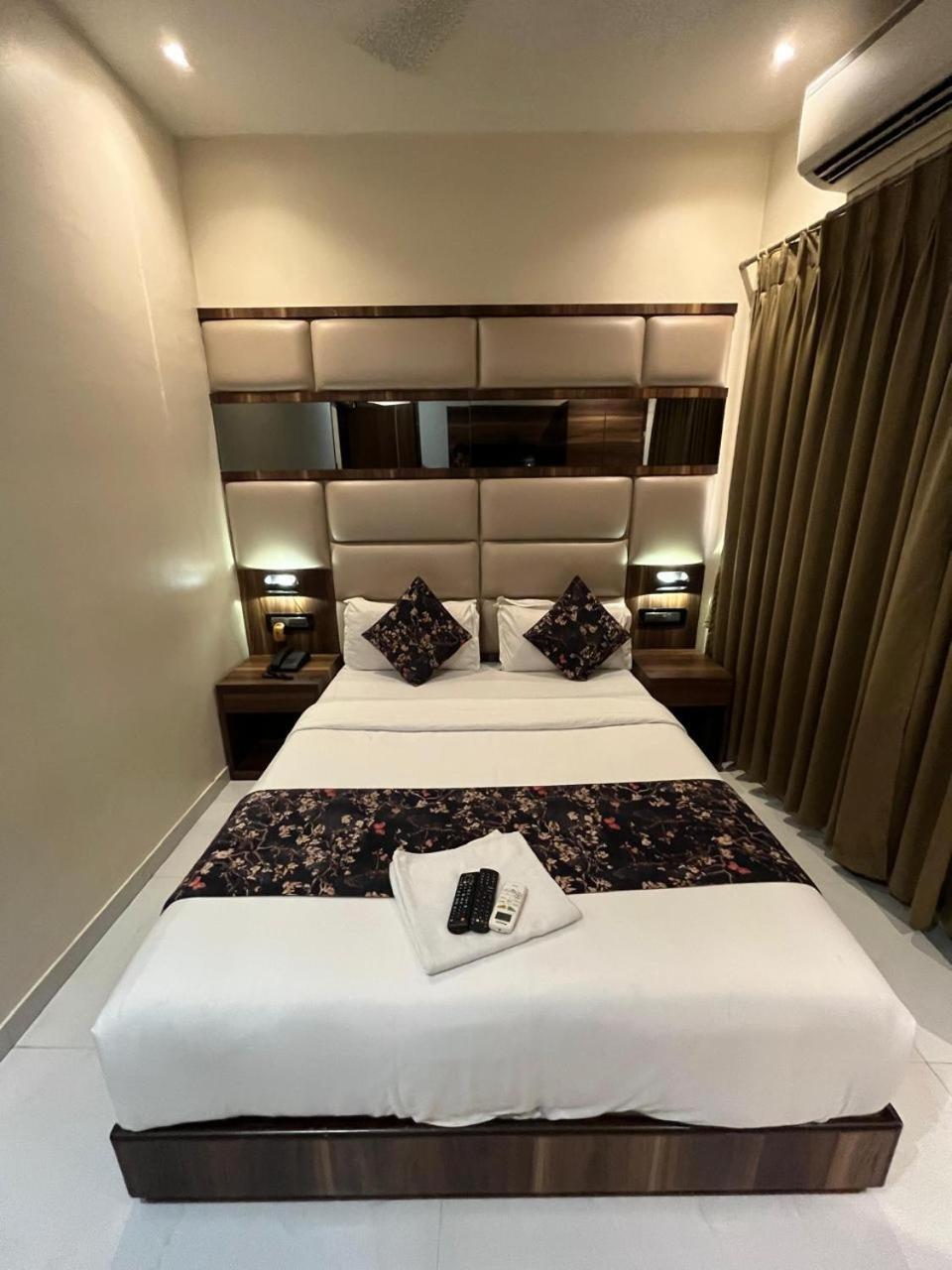 Hotel Shahi Darbar Terminal-2 Mumbai Bagian luar foto